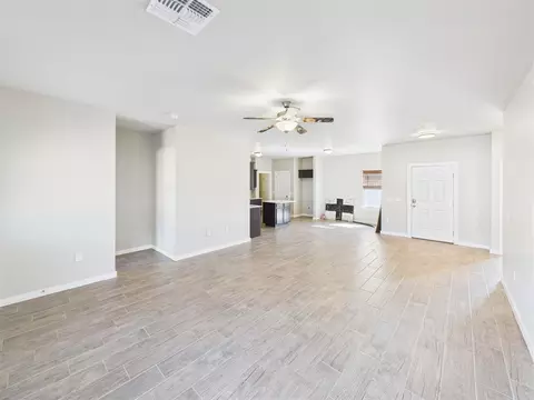 Living - 11601 Split Oak Cir, Guthrie, OK 73044 photo 3 of 3