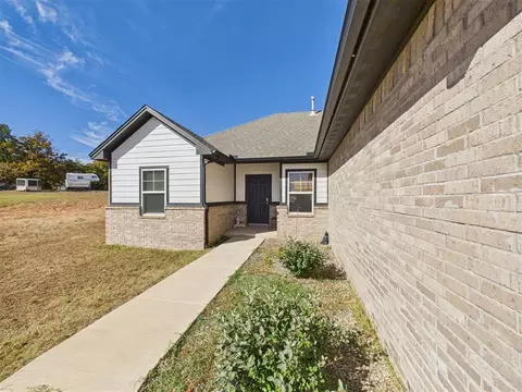 Exterior - 11601 Split Oak Cir, Guthrie, OK 73044 photo 2 of 2