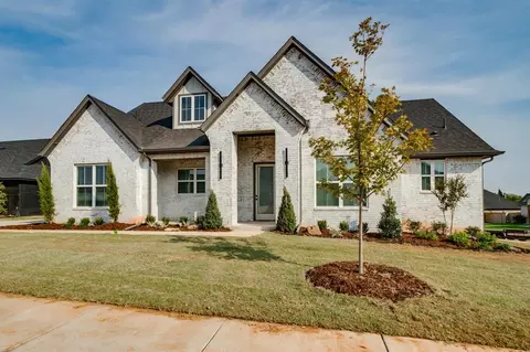 11611 NW 106th St, Yukon, OK 73099