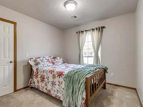 Bedroom - 9950 E Boyd St, Norman, OK 73026 photo 3 of 5