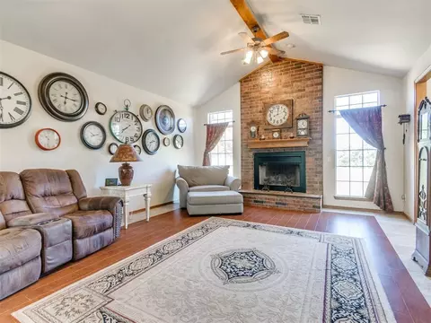 Living - 9950 E Boyd St, Norman, OK 73026 photo 3 of 3