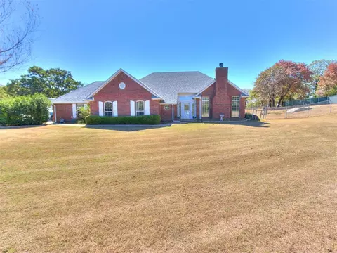 Exterior - 9950 E Boyd St, Norman, OK 73026 photo 2 of 12