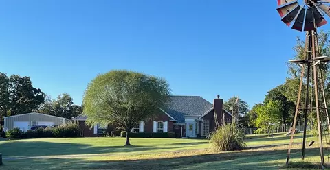Exterior - 9950 E Boyd St, Norman, OK 73026 photo 11 of 12