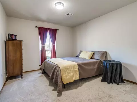 Bedroom - 9950 E Boyd St, Norman, OK 73026 photo 4 of 5