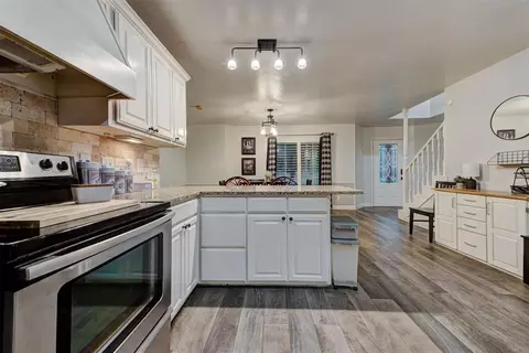 Kitchen - 319 E Cedar Dr, Tuttle, OK 73089 photo 4 of 7