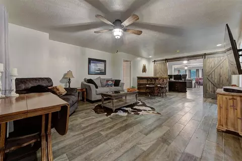 Living - 319 E Cedar Dr, Tuttle, OK 73089 photo 1 of 3