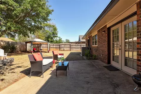 Exterior - 3419 E Noble Dr, Edmond, OK 73034 photo 4 of 7