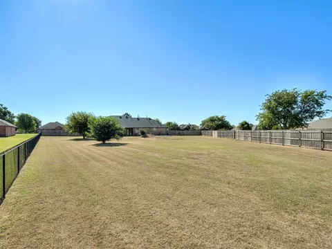Exterior - 4105 Frontier Ln, Tuttle, OK 73089 photo 5 of 5