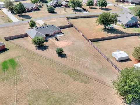 View/Area - 4105 Frontier Ln, Tuttle, OK 73089 photo 2 of 6