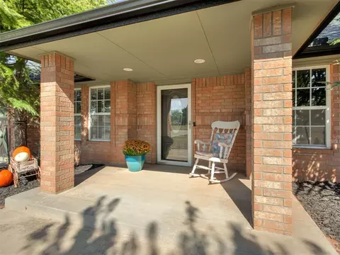 Exterior - 4105 Frontier Ln, Tuttle, OK 73089 photo 3 of 5