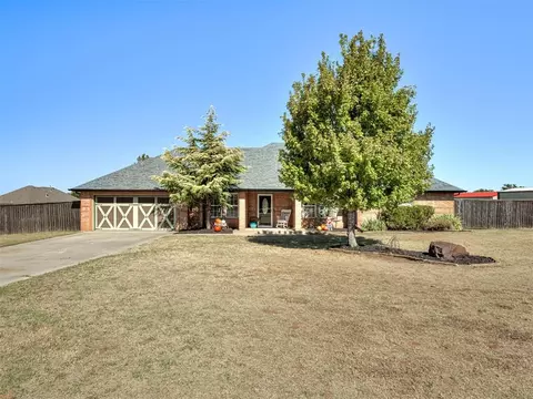 Exterior - 4105 Frontier Ln, Tuttle, OK 73089 photo 1 of 5