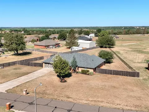 View/Area - 4105 Frontier Ln, Tuttle, OK 73089 photo 4 of 6