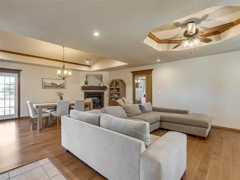Living - 4105 Frontier Ln, Tuttle, OK 73089 photo 1 of 2