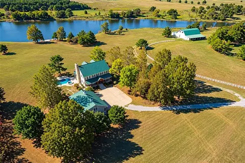 View/Area - 800 W Cimarron Blvd, Crescent, OK 73028 photo 2 of 4