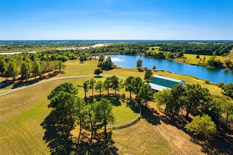 View/Area - 800 W Cimarron Blvd, Crescent, OK 73028 photo 3 of 4