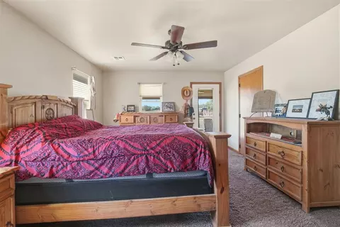 Bedroom - 9159 N 1750 Rd, Cheyenne, OK 73628 photo 2 of 4