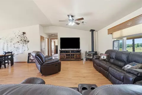 Living - 9159 N 1750 Rd, Cheyenne, OK 73628 photo 1 of 1