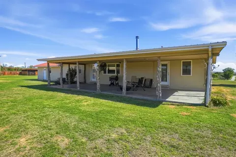 Exterior - 9159 N 1750 Rd, Cheyenne, OK 73628 photo 2 of 6