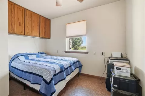 Bedroom - 9159 N 1750 Rd, Cheyenne, OK 73628 photo 4 of 4