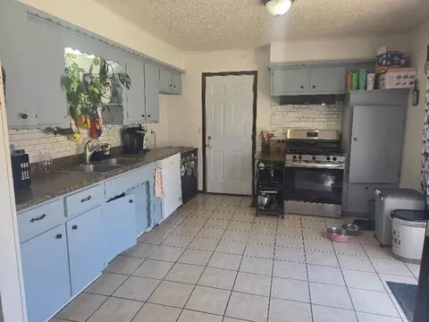 Kitchen - 1913 N Timber Ave, Bethany, OK 73008 photo 2 of 2