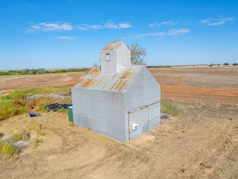 Other - 23065 E 1090 Rd, Clinton, OK 73601 photo 5 of 6