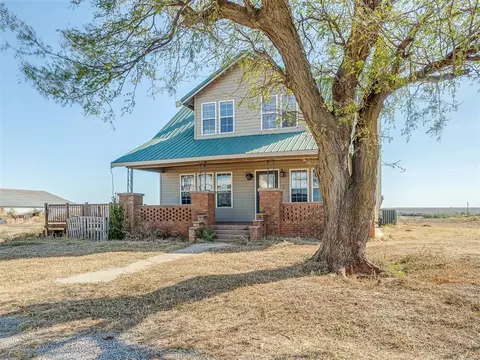 Exterior - 23065 E 1090 Rd, Clinton, OK 73601 photo 11 of 12