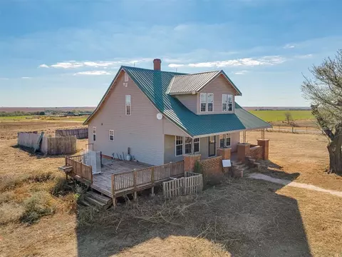Exterior - 23065 E 1090 Rd, Clinton, OK 73601 photo 10 of 12