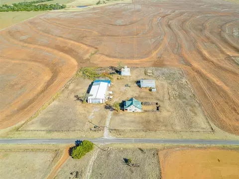 View/Area - 23065 E 1090 Rd, Clinton, OK 73601 photo 4 of 7