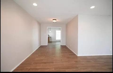 Living - 3601 W Prairie Dr, Altus, OK 73521 photo 3 of 6