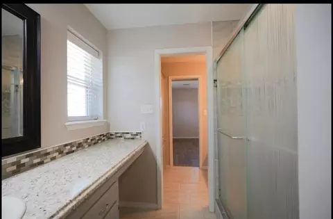 Bath - 3601 W Prairie Dr, Altus, OK 73521 photo 8 of 8