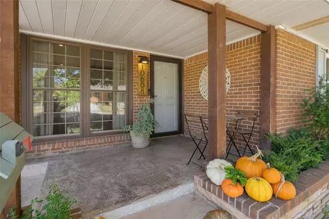 10608 Sunnymeade Pl, Oklahoma City, OK 73120