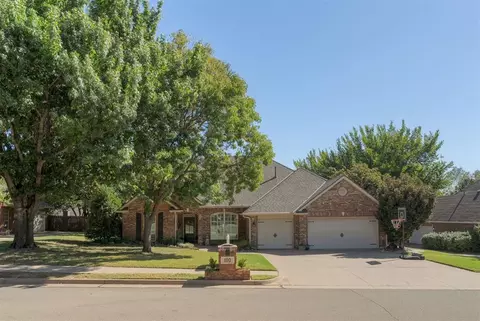 100 N Crosstimber Trl, Edmond, OK 73034