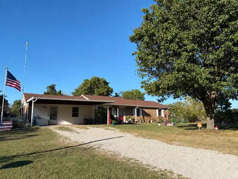 56230 Moccasin Trail Rd, Prague, OK 74864