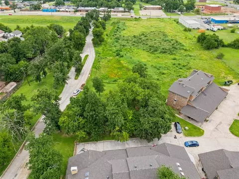 924 Thousand Oak Dr, Oklahoma City, OK 73127