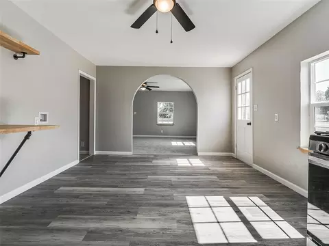 Living - 211 E 2nd St, Stroud, OK 74079 photo 2 of 6