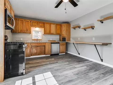 Kitchen - 211 E 2nd St, Stroud, OK 74079 photo 4 of 4