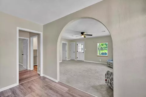 Entry Way - 211 E 2nd St, Stroud, OK 74079 photo 4 of 4