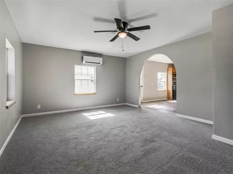 Living - 211 E 2nd St, Stroud, OK 74079 photo 5 of 6