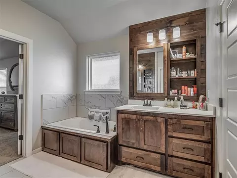 Bath - 2205 Northfork Dr, Moore, OK 73160 photo 3 of 6