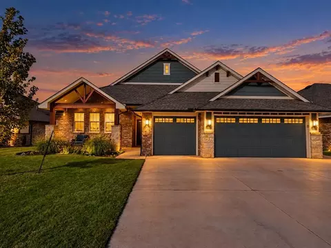 Exterior - 2205 Northfork Dr, Moore, OK 73160 photo 2 of 9