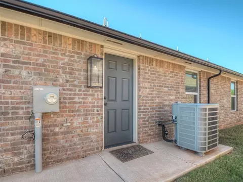 Exterior - 2205 Northfork Dr, Moore, OK 73160 photo 6 of 9