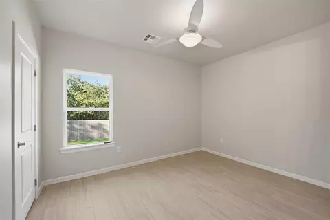 Bedroom - 8220 Red Feather, Arcadia, OK 73007 photo 5 of 6