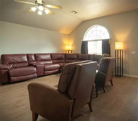 Living - 1117 Bald Eagle Ct, Norman, OK 73072 photo 3 of 4