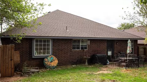 Exterior - 1117 Bald Eagle Ct, Norman, OK 73072 photo 2 of 2
