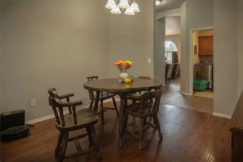 Dining - 1117 Bald Eagle Ct, Norman, OK 73072 photo 2 of 2