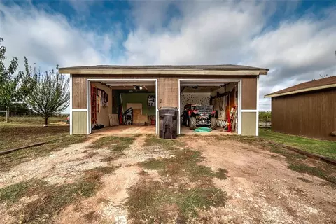 Exterior - 351746 E 840 Rd, Stroud, OK 74079 photo 6 of 7