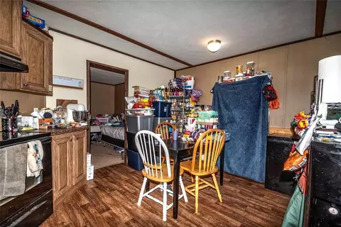 Kitchen - 351746 E 840 Rd, Stroud, OK 74079 photo 4 of 5