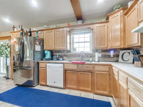 Kitchen - 117 Zelda Ln, Mcloud, OK 74851 photo 5 of 7