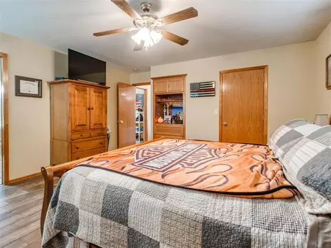 Bedroom - 117 Zelda Ln, Mcloud, OK 74851 photo 4 of 9