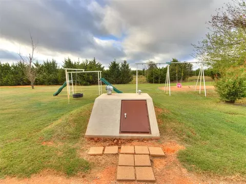 Exterior - 117 Zelda Ln, Mcloud, OK 74851 photo 8 of 9